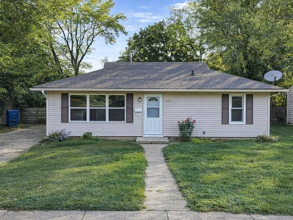 2211 Roseland Ave, Kalamazoo, MI 49001
