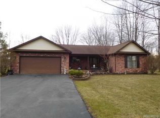 6198 Dale Rd, Newfane, NY 14108