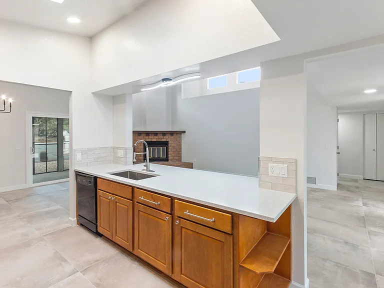 7413 E Wandering Rd — Photo 3
