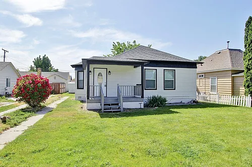 616 9th Ave S Photo 1