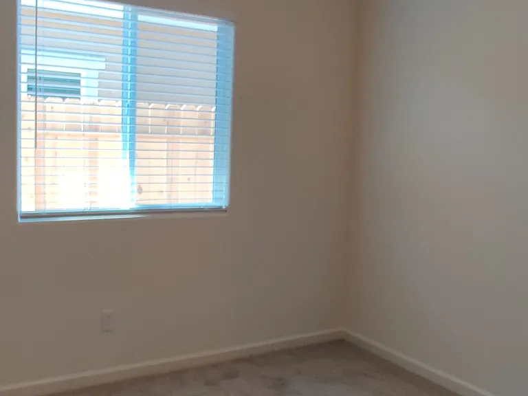 4258 Lasalle Dr — Photo 17