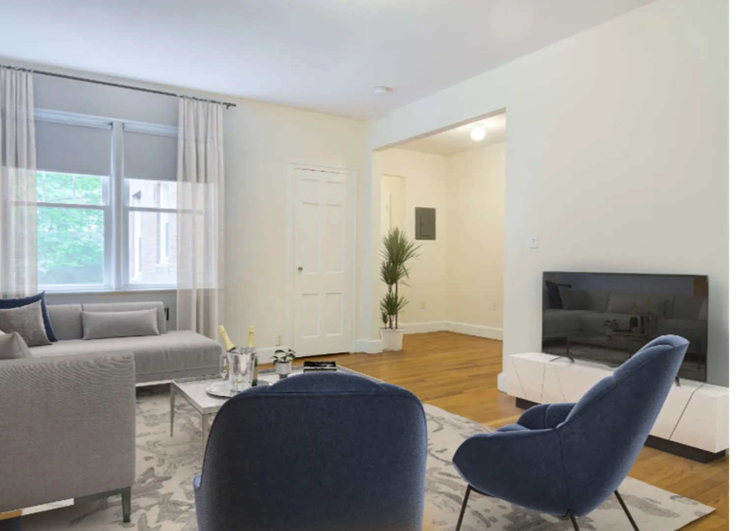 $2,650 Spacious 560 Sq. Ft. Studio Near Cleveland Circle & the Green Line Parking Available! — Photo 2