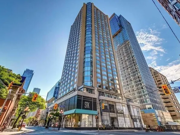 155 Yorkville Ave, Toronto, ON