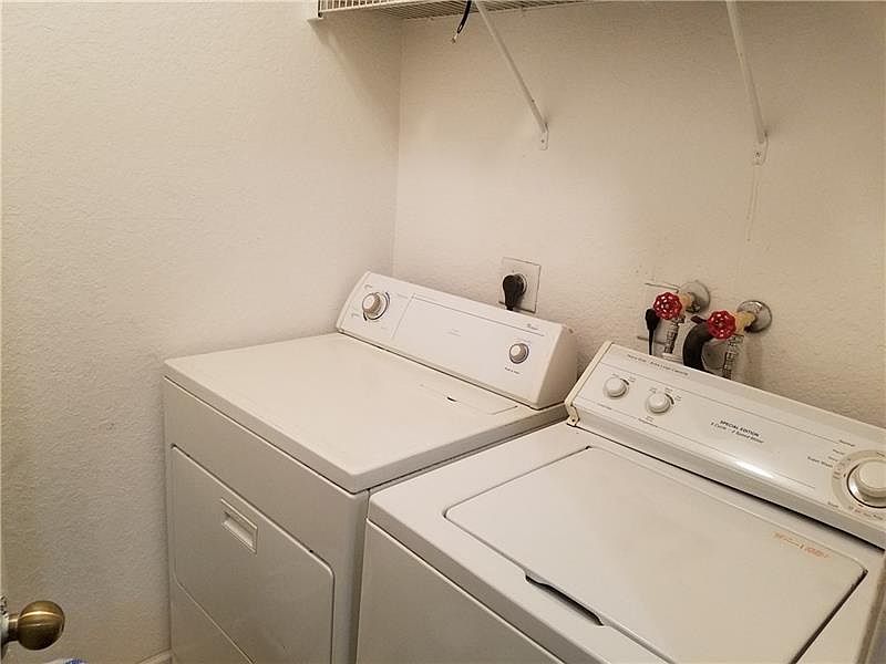 2nd image of 803 N Santa Catalina Cir