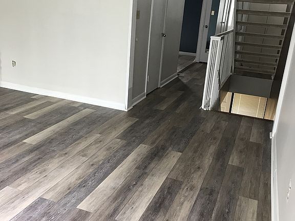 Hallway to dining area