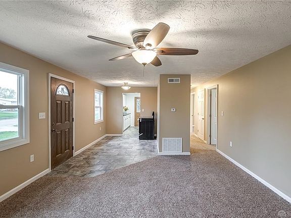 4th image of 315 Fenwick Dr