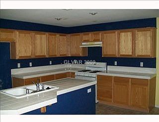 4th image of 9879 Erins Grove Ct