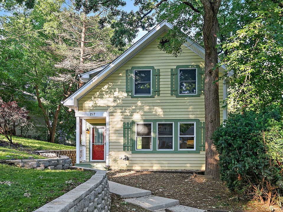 1st image of 217 Hillside Dr
