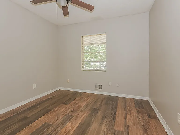 4522 Doral Dr SW — Photo 15