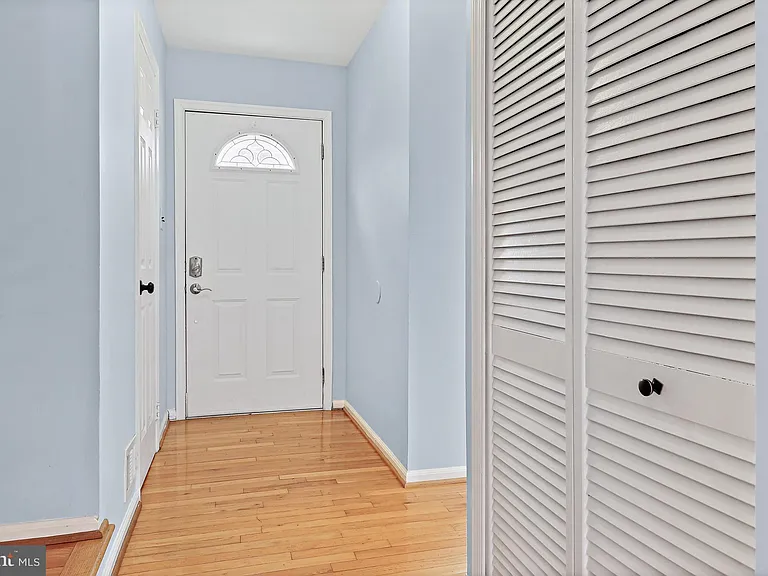9553 Cherry Oak Ct — Photo 7