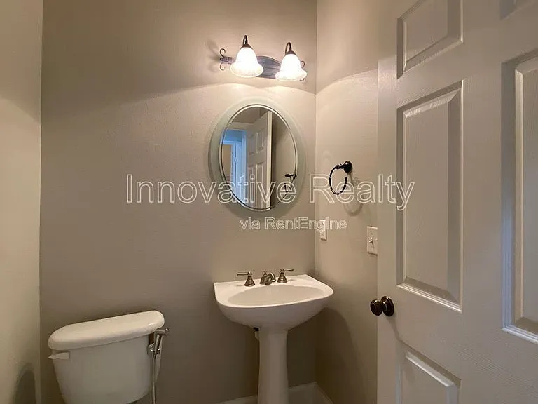 332 E Kaley St — Photo 13