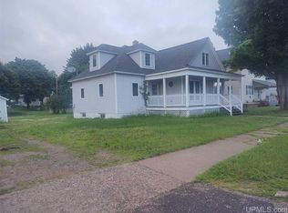 308 W D St, Iron Mountain, MI 49801