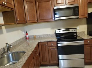 X3 Avon Dr, East Windsor, NJ 08520