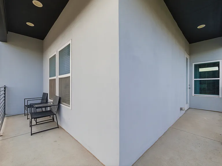 2406 Merlin St — Photo 31