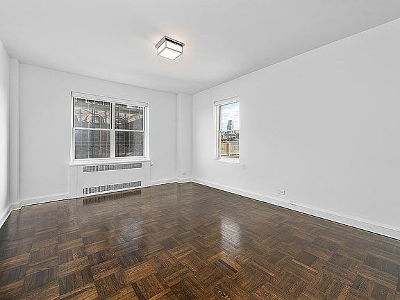 4th image of 945 5th Ave APT 17E