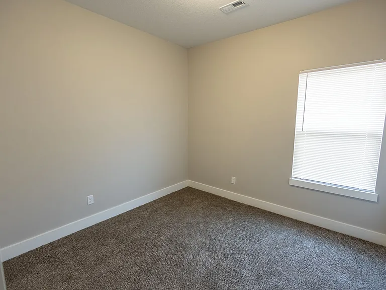 804 N Custer St — Photo 9
