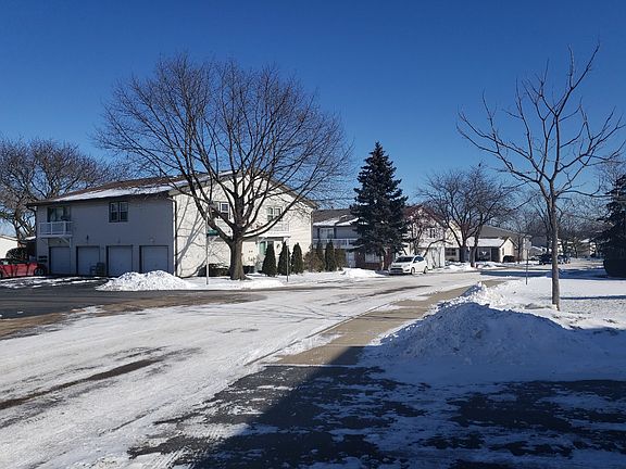 4th image of 192 College Dr Unit B