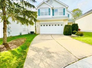 6 Tall Oaks Ct, Old Bridge, NJ 08857