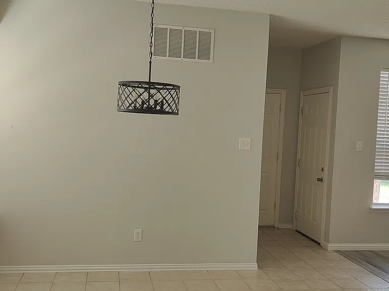 1412 Brenda Ln — Photo 29