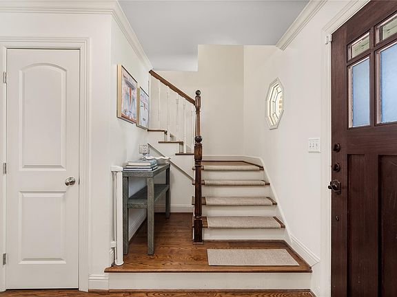 4th image of 13926 Barryknoll Ln