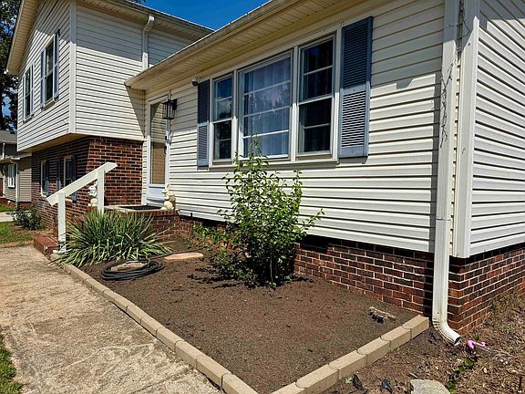 4th image of 313 Alder Dr