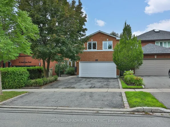 27 Green Acres Rd, Vaughan, ON L4J 4S2