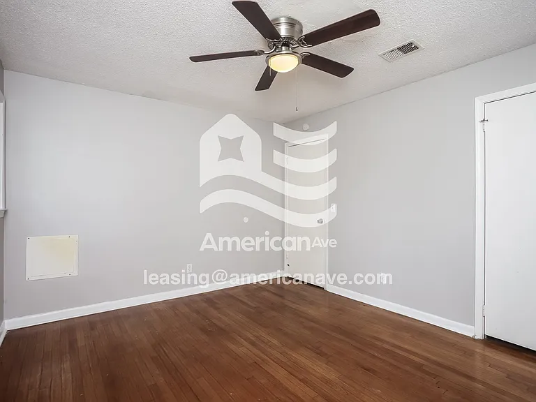 748940_007_main_bedroom_8.jpg
