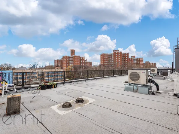 213 Troy Avenue image 14 of 16