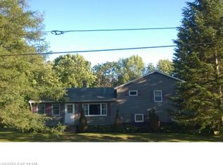 1736 Avenue Rd, Exeter, ME 04435
