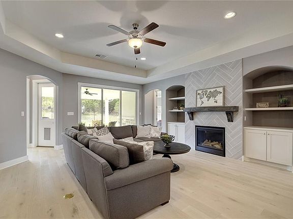 5th image of 197 Bristlecone Dr
