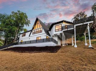 868 Washington Heights Rd, El Cajon, CA 92019