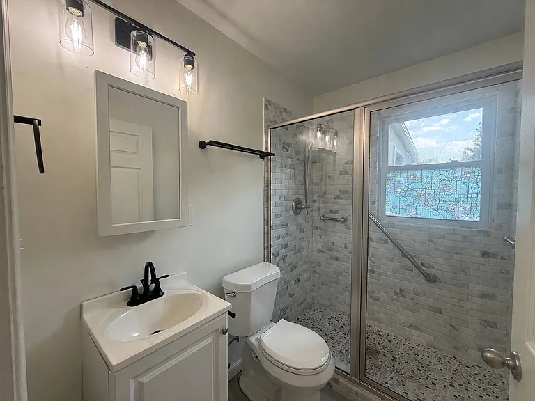 739 Waukesha Ave — Photo 14