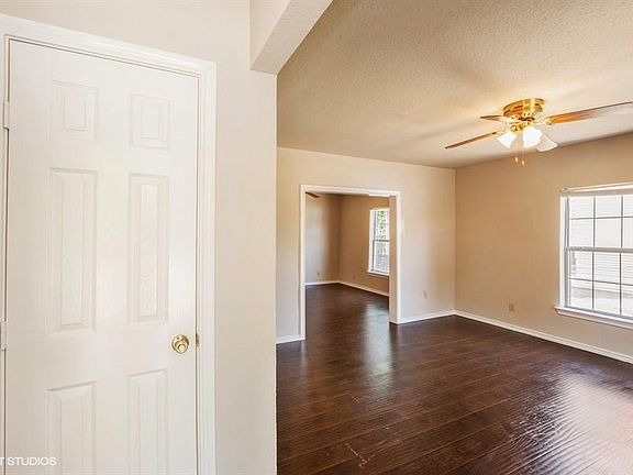 3rd image of 5101 Goodman Ave
