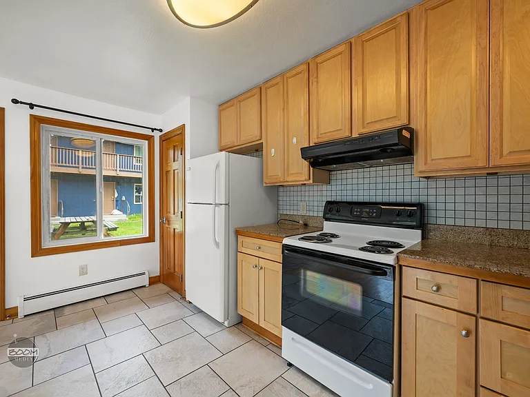 2326 Cordova St #8 — Photo 17