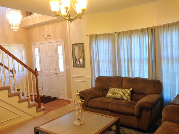 3rd image of 211 Shannon Ave