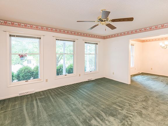 4th image of 205 S Capistrano Dr