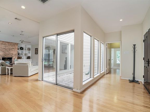 5th image of 12346 Meadow Lake Dr