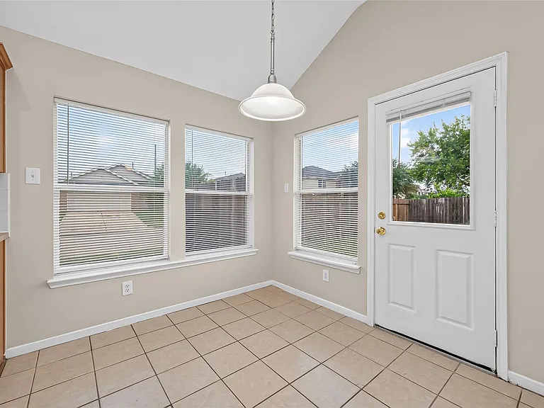 17230 Hollow Sands Ct — Photo 16