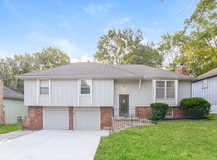 8905 N Grand Ave, Kansas City, MO 64155
