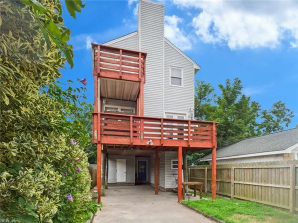 9628 11th View St, Norfolk, VA 23503