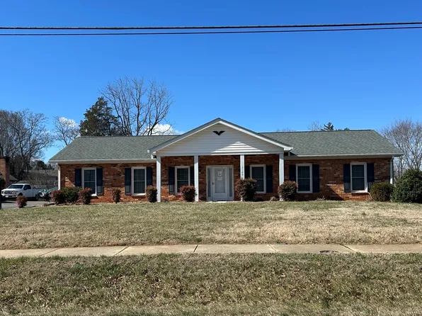 3120 Middlebrook Dr, Clemmons, NC 27012