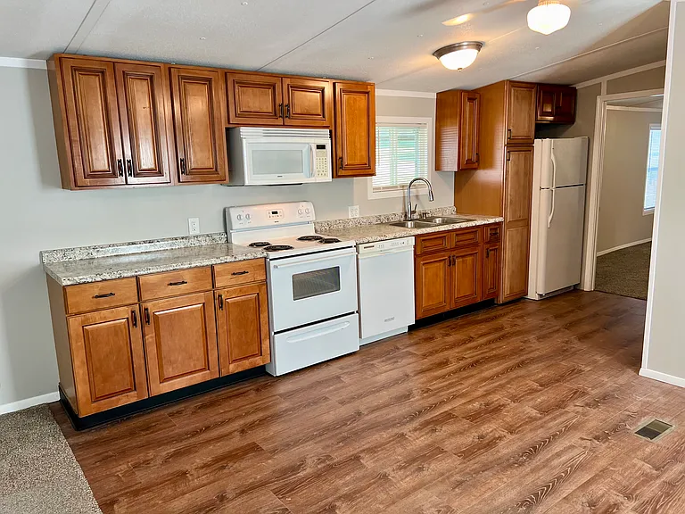 36 Fox Valley Ct — Photo 5