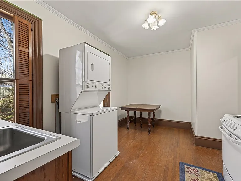 31 Franklin St #B — Photo 22