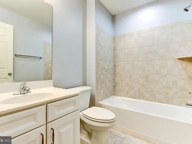 44104 Turf Field Sq — Photo 30