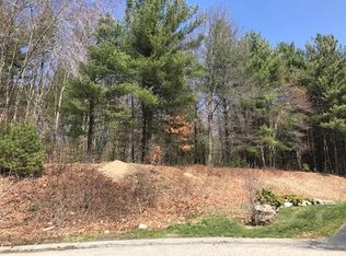 8 Kate Ln, Webster, MA 01570