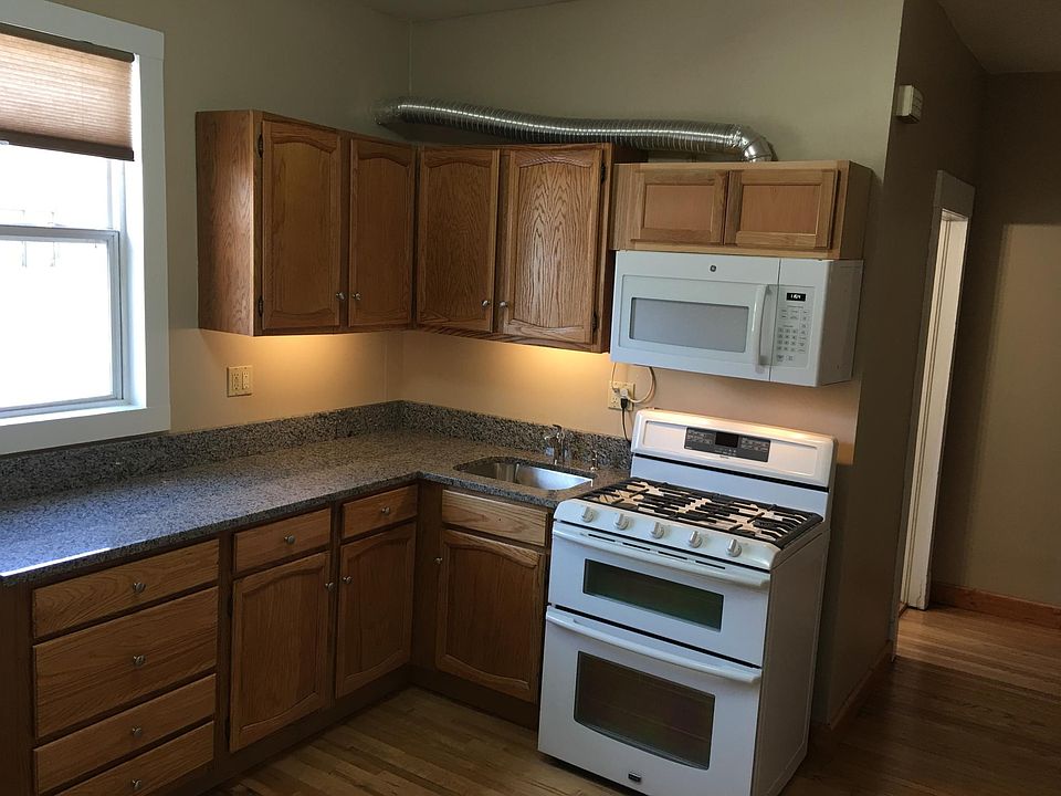 1st image of 3758 N Saint Louis Ave #1