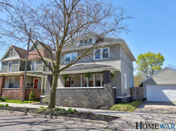 741 Neland Ave SE, Grand Rapids, MI 49506