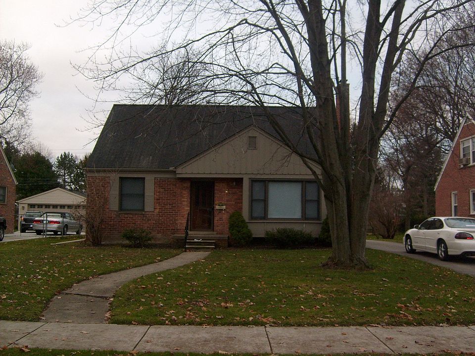 1st image of 2247 W Lincoln St