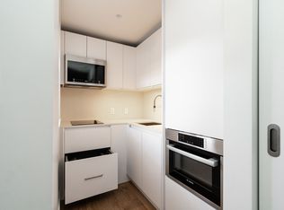 109 Indian Rd #1452062, Toronto, ON M6R2V5