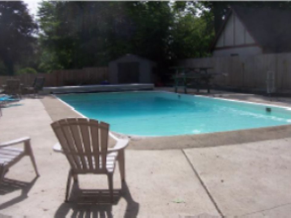 1st image of 8070 Cherry Ln